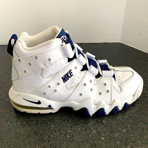 Nike Air Max White Midnight Navy Blue 7Y/ 8 woman - Picture 2 of 12